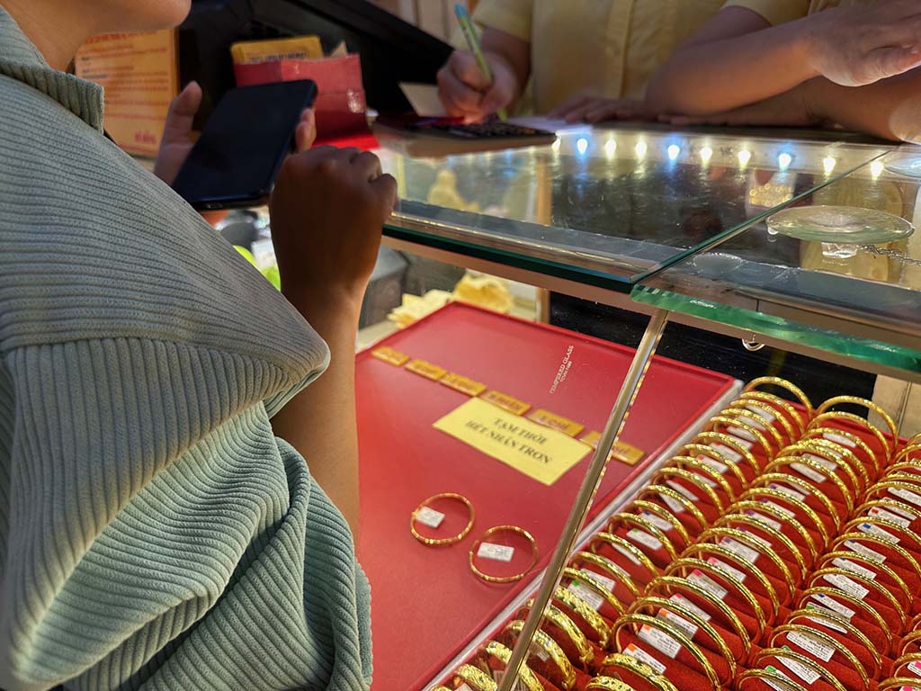 1 tháng bỏ độc quyền: Chưa có thêm thương hiệu vàng miếng mới- Ảnh 2.