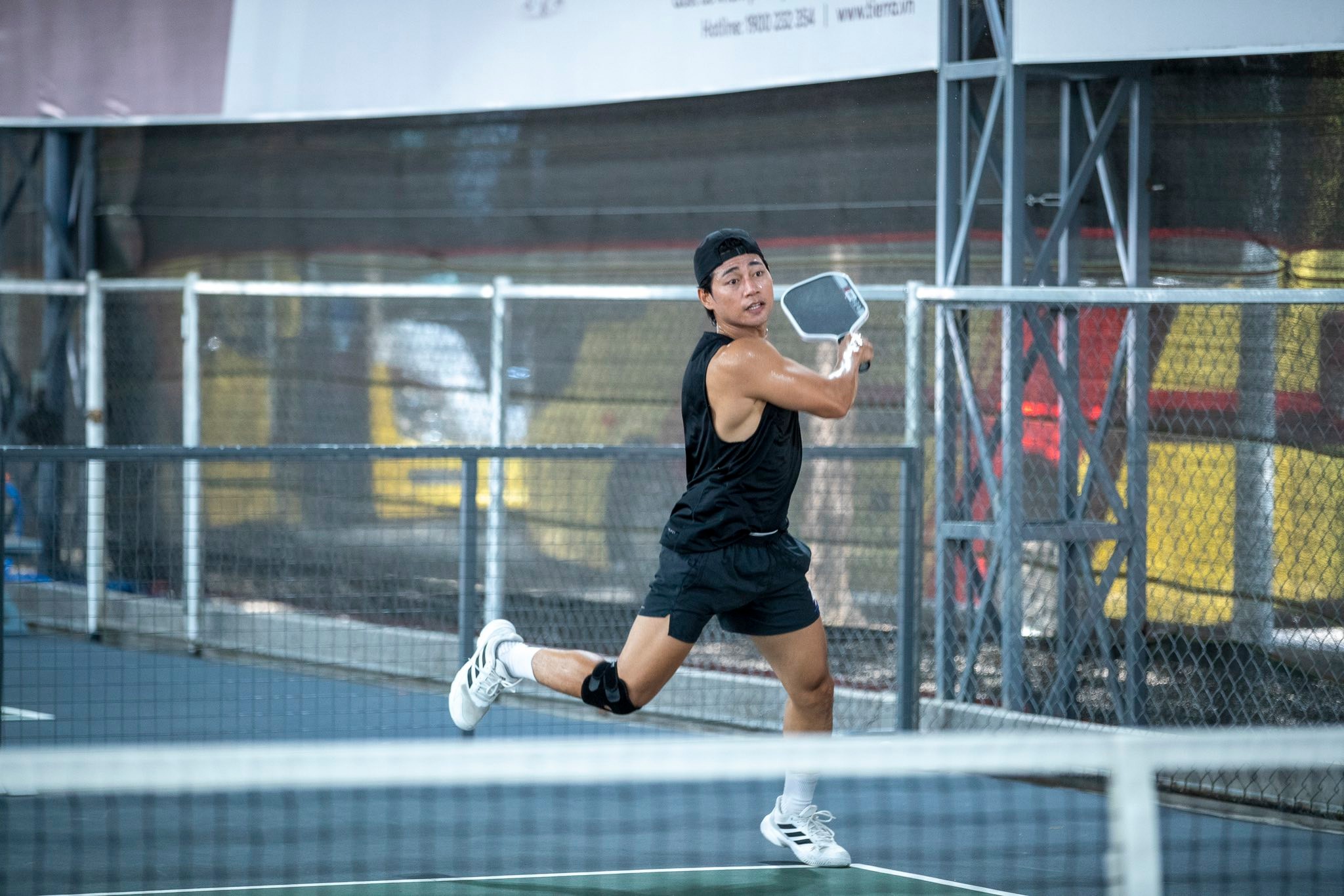 Lợi Trần 'Tử chiến trên không' 'cháy' với pickleball - Ảnh 13.