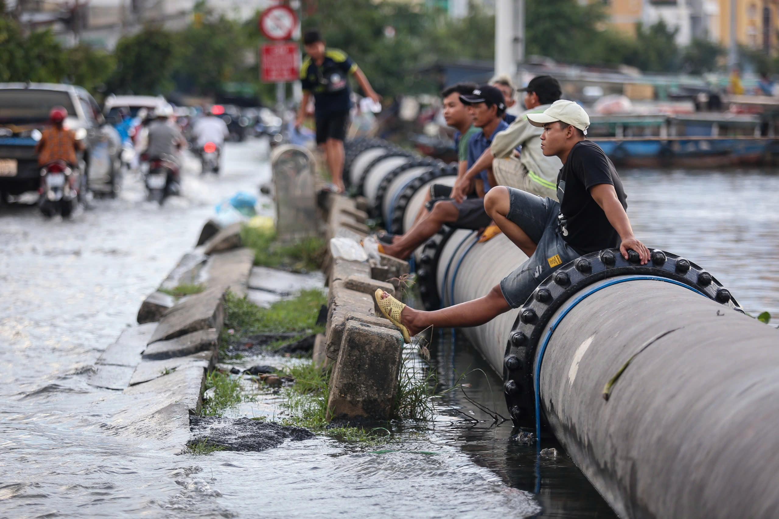 TP.HCM đang 'chìm dần': Sở Nông nghiệp và Môi trường nêu nguyên nhân - Ảnh 3. TP.HCM lún 1 mét trong 35 năm, Sở Nông nghiệp và Môi trường nêu nguyên nhân - Ảnh 3.