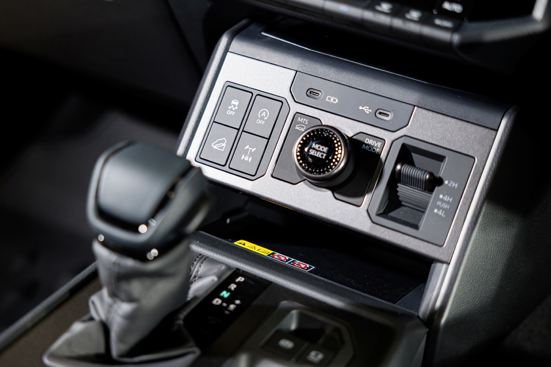 Toyota Hilux thế hệ mới về Việt Nam đầu năm 2026, gây khó cho Ford Ranger - 14