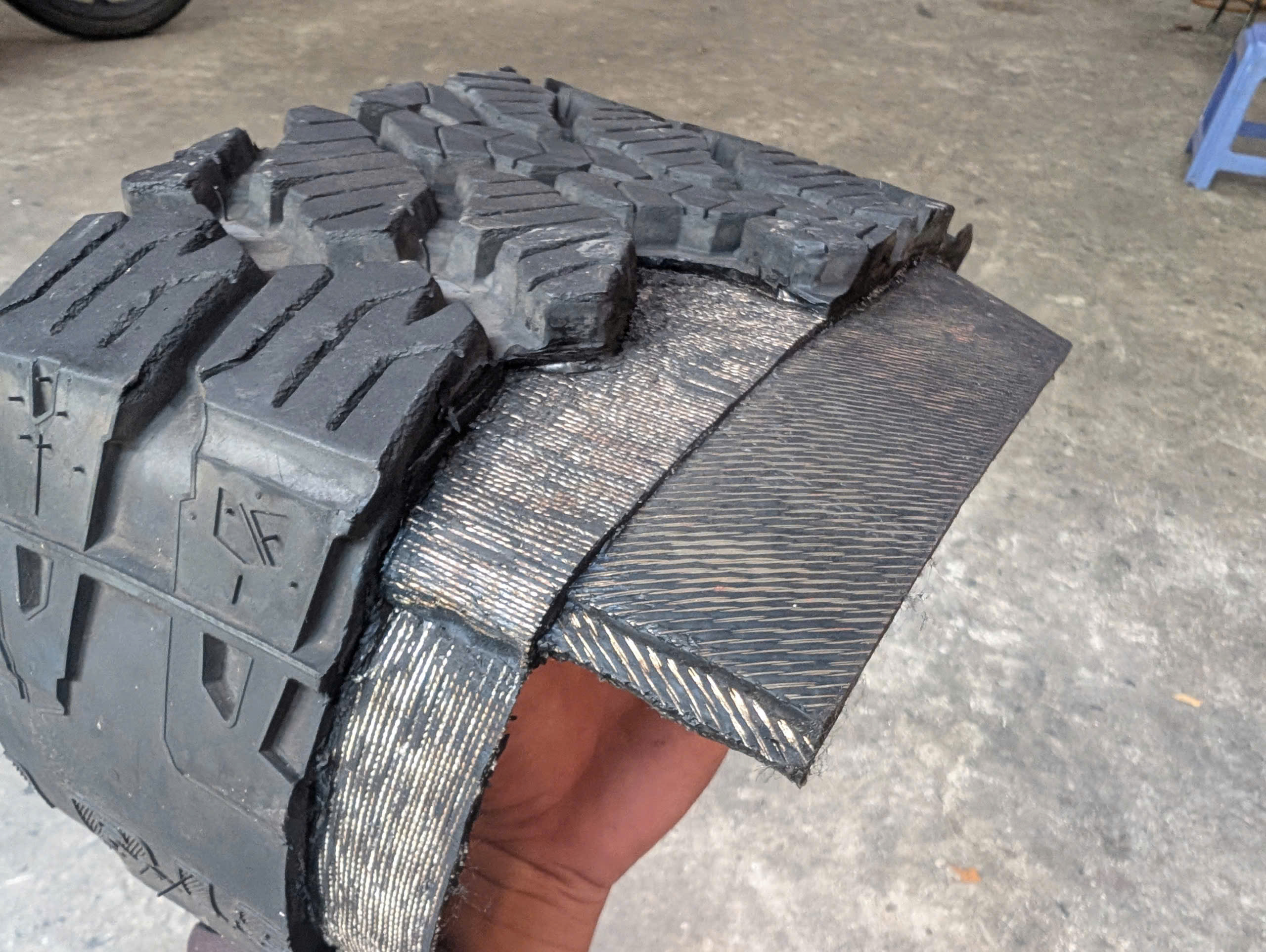 Quan niệm sai lầm của người Việt khi vá lốp ô tô- Ảnh 3.