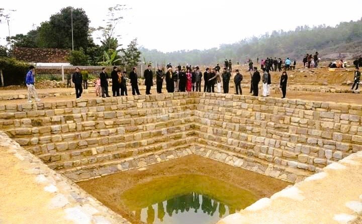 Khai quật đàn tế cổ hơn 600 năm của triều đại ngắn nhất Việt Nam - Ảnh 2.