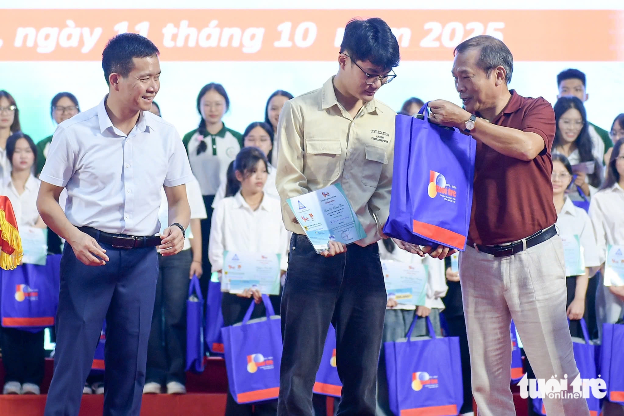 Tiếp sức đến trường - Ảnh 2.