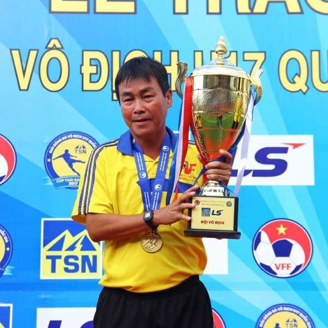 Đồng đội, bằng hữu chung tay hỗ trợ danh thủ Hồ Văn Lợi đangthập tử nhất sinh - Ảnh 3.