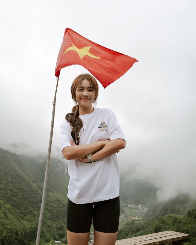 Từ phòng tập đến thời trang đời thường, quần legging phối đồ không lỗi mốt - Ảnh 3.