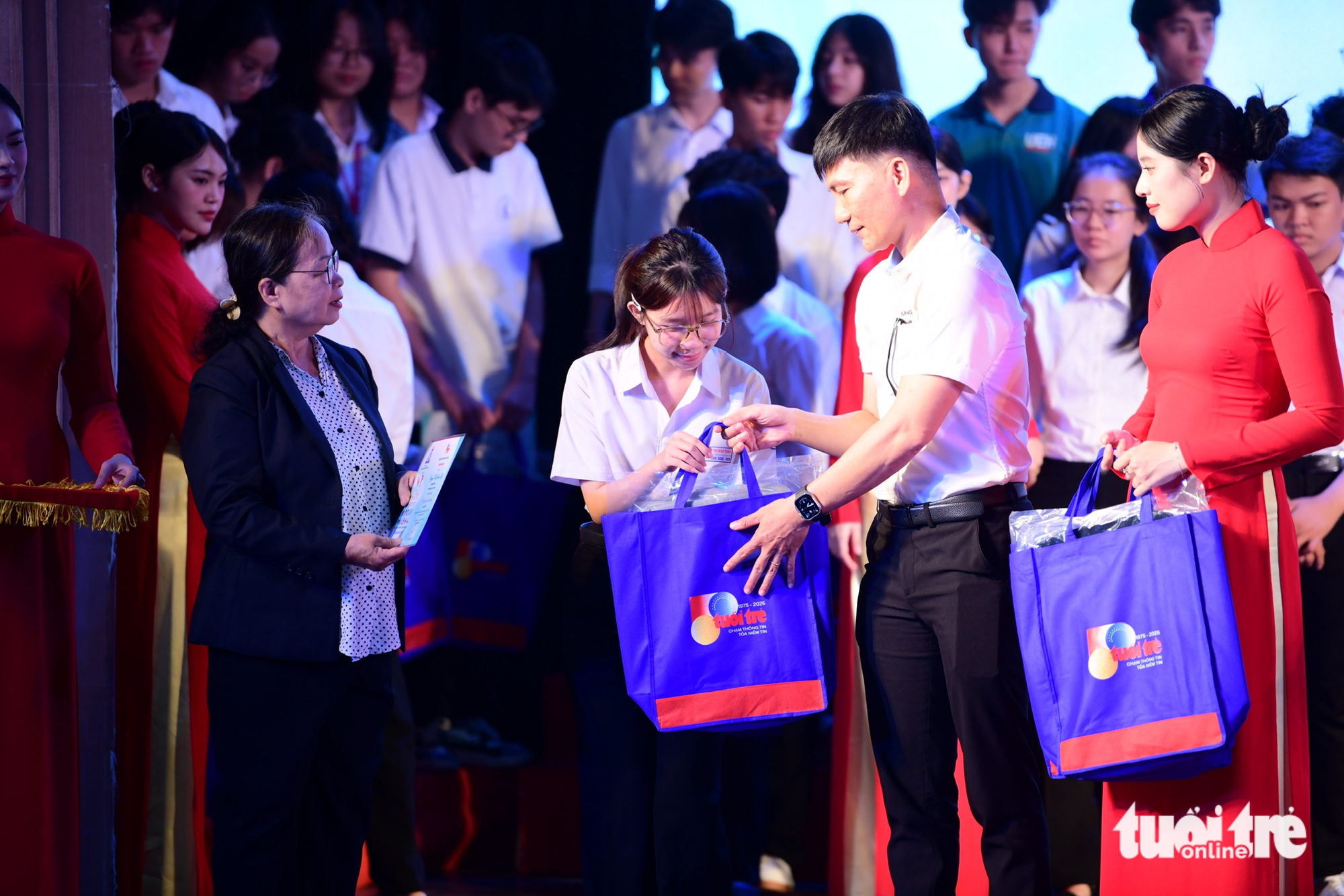 tiếp sức đến trường - Ảnh 45.