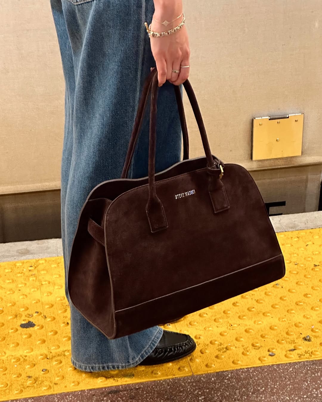 Túi mới nhất của Chanel khiến MXH bùng nổ, dân tình khẩn thiết đòi 