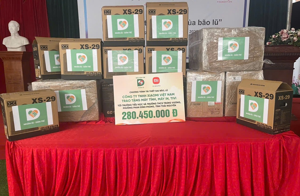 Báo Dân trí trao tặng hơn 280 triệu đồng tới 2 trường học tại Thái Nguyên - 4