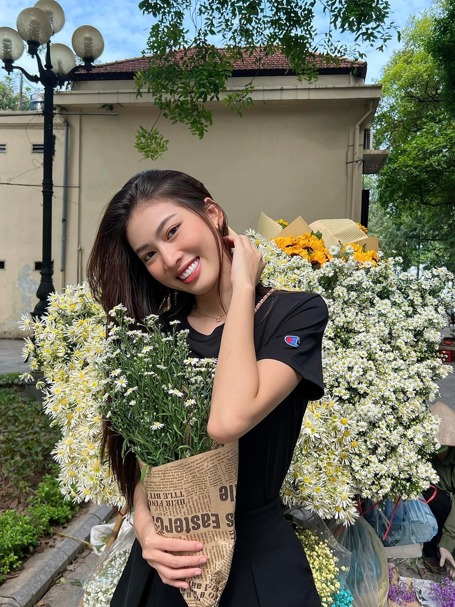 5 năm sau Hoa hậu Việt Nam: Đỗ Thị Hà lấy thiếu gia, hai á hậu giờ ra sao? - 13