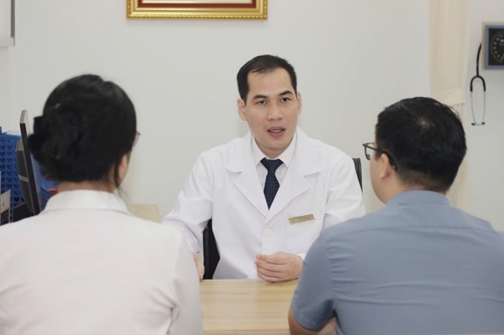 Phẫu thuật nội soi cho bệnh nhân bị thoát vị vết mổ vùng thắt lưng hiếm gặp - 2