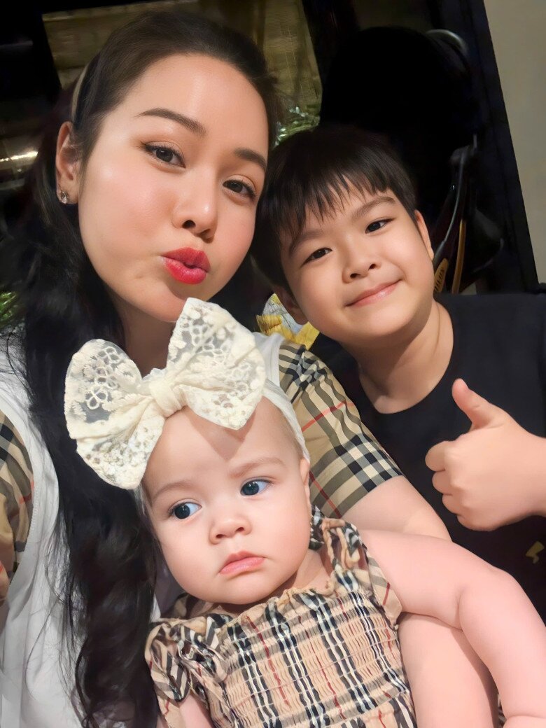 2 con kháu khỉnh của Nhật Kim Anh.