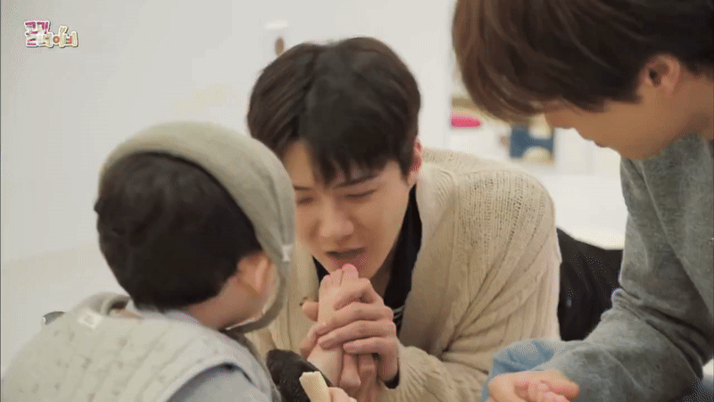 Không ngờ “hoàng tử showbiz” là người như vậy, đến con nít còn sợ đến sang chấn tâm lý?- Ảnh 2.