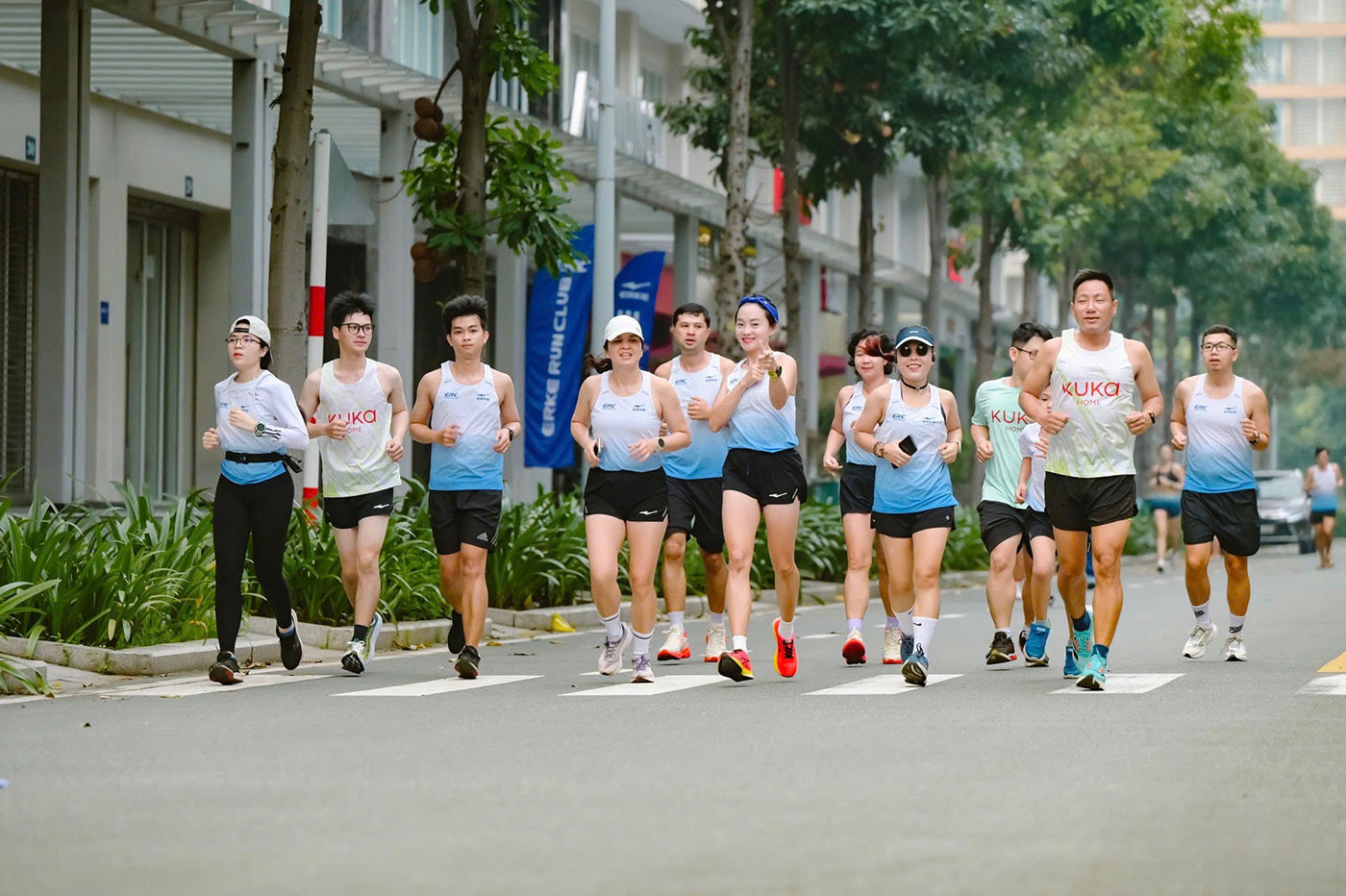 Bước chạy vì một Việt Nam vượt trội: Techcombank trao cơ hội bước đi cho trẻ em- Ảnh 2.