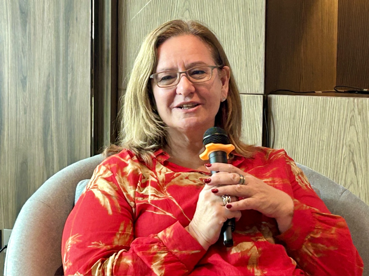 TP.HCM hướng đến cảng xanh, sân bay thông minh, trung tâm logistics số hóa 4 TP.HCM hướng đến cảng xanh, sân bay thông minh, trung tâm logistics số hóa - Ảnh 4.