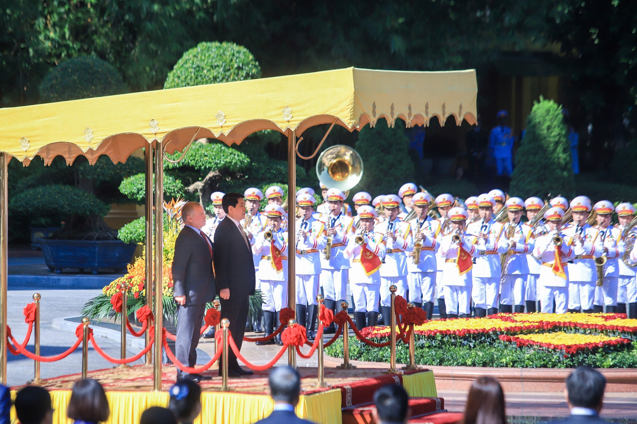 Chủ tịch nước Lương Cường chủ trì lễ đón chính thức Quốc vương Jordan - Ảnh 8.