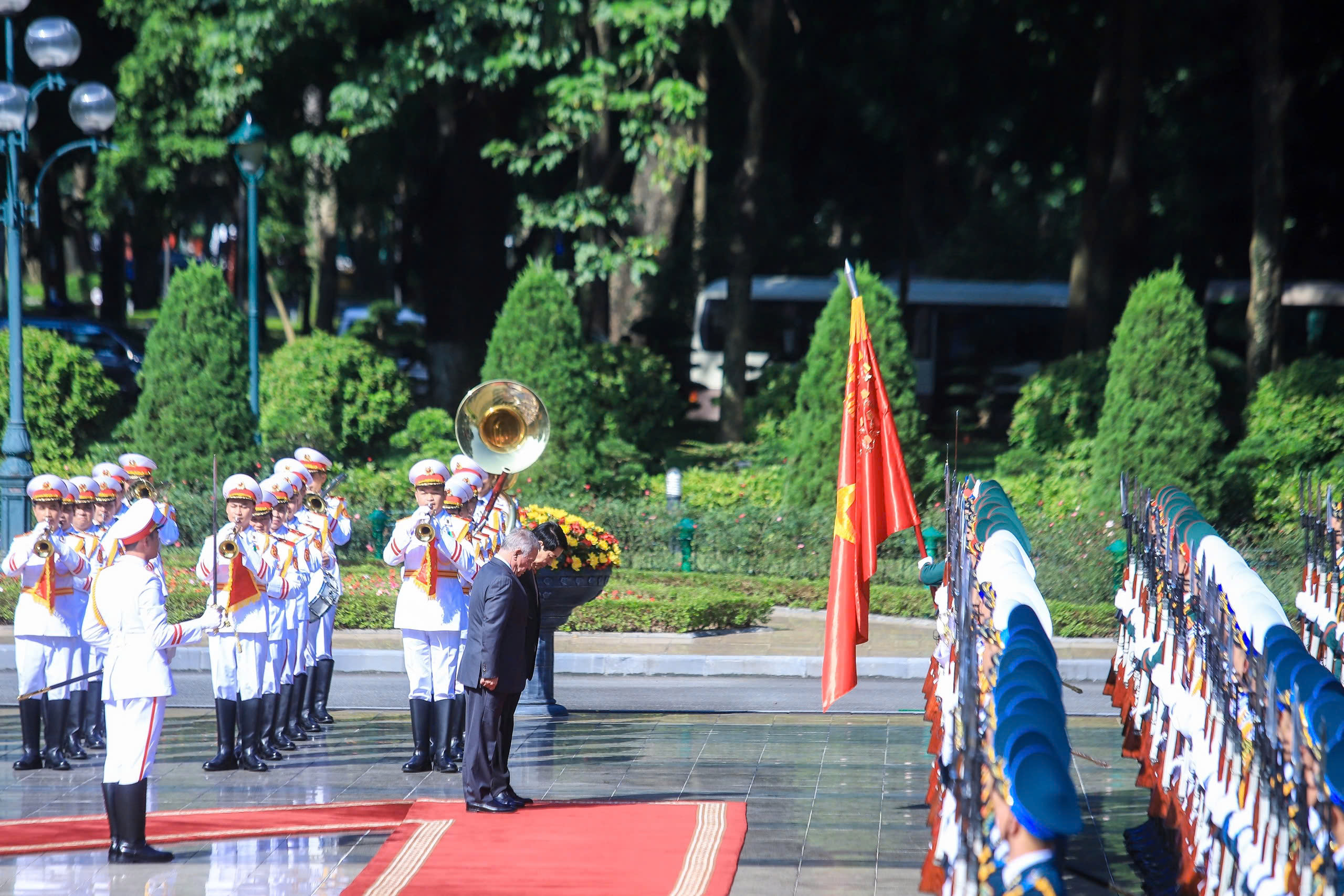 Chủ tịch nước Lương Cường chủ trì lễ đón chính thức Quốc vương Jordan - Ảnh 10.