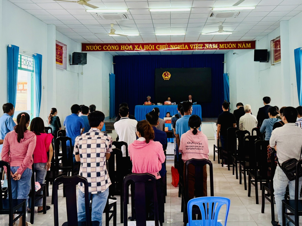 Công an TP.HCM xác định hiện trường xây nhà trái phép 48 căn ở phường Tân Khánh - Ảnh 3.