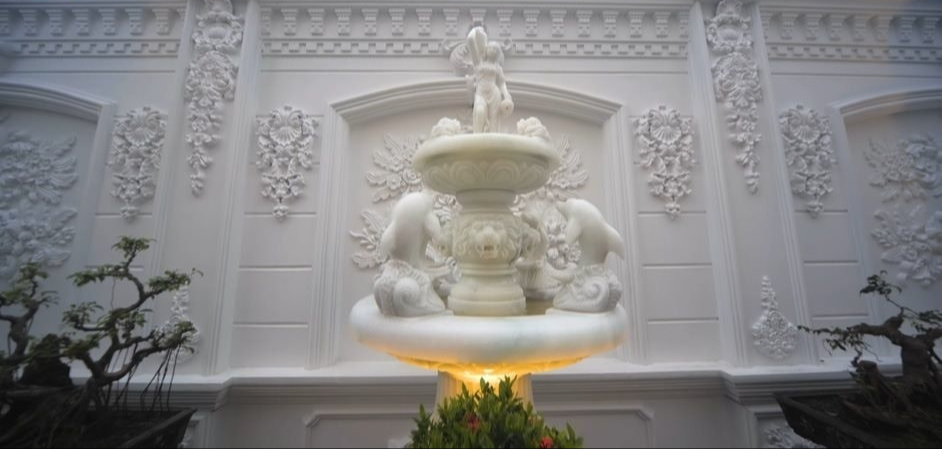 Biệt thự dát vàng nổi tiếng nhất Bắc Ninh, riêng bộ bàn ghế đã 1 tỷ đồng- Ảnh 2.