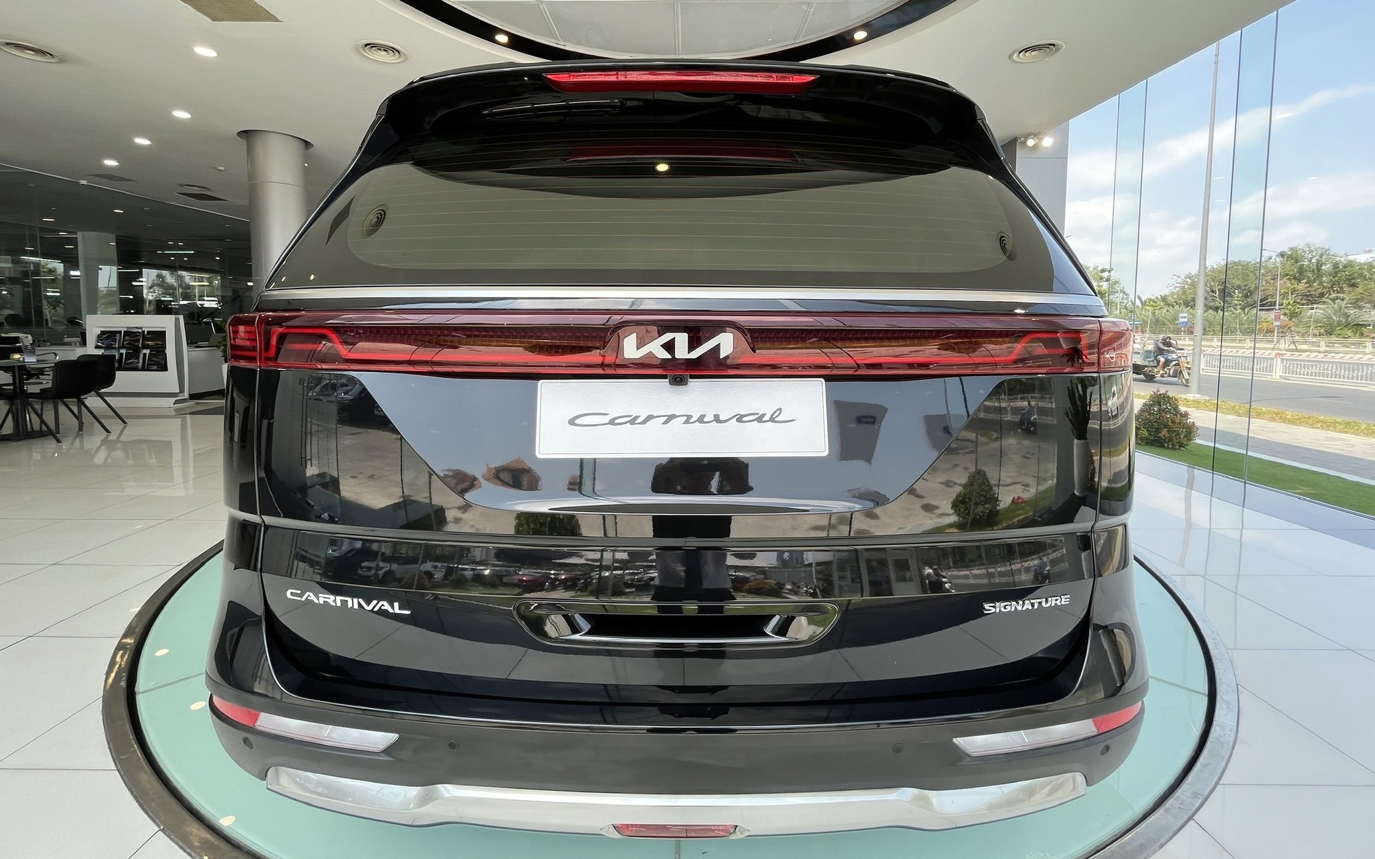 Kia Carnival - Ảnh 3.