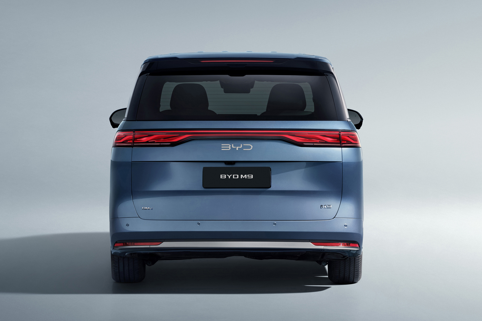 MPV hybrid BYD M9 giá từ 1,99 tỉ tại Việt Nam, có gì cạnh tranh KIA Carnival? - Ảnh 3.