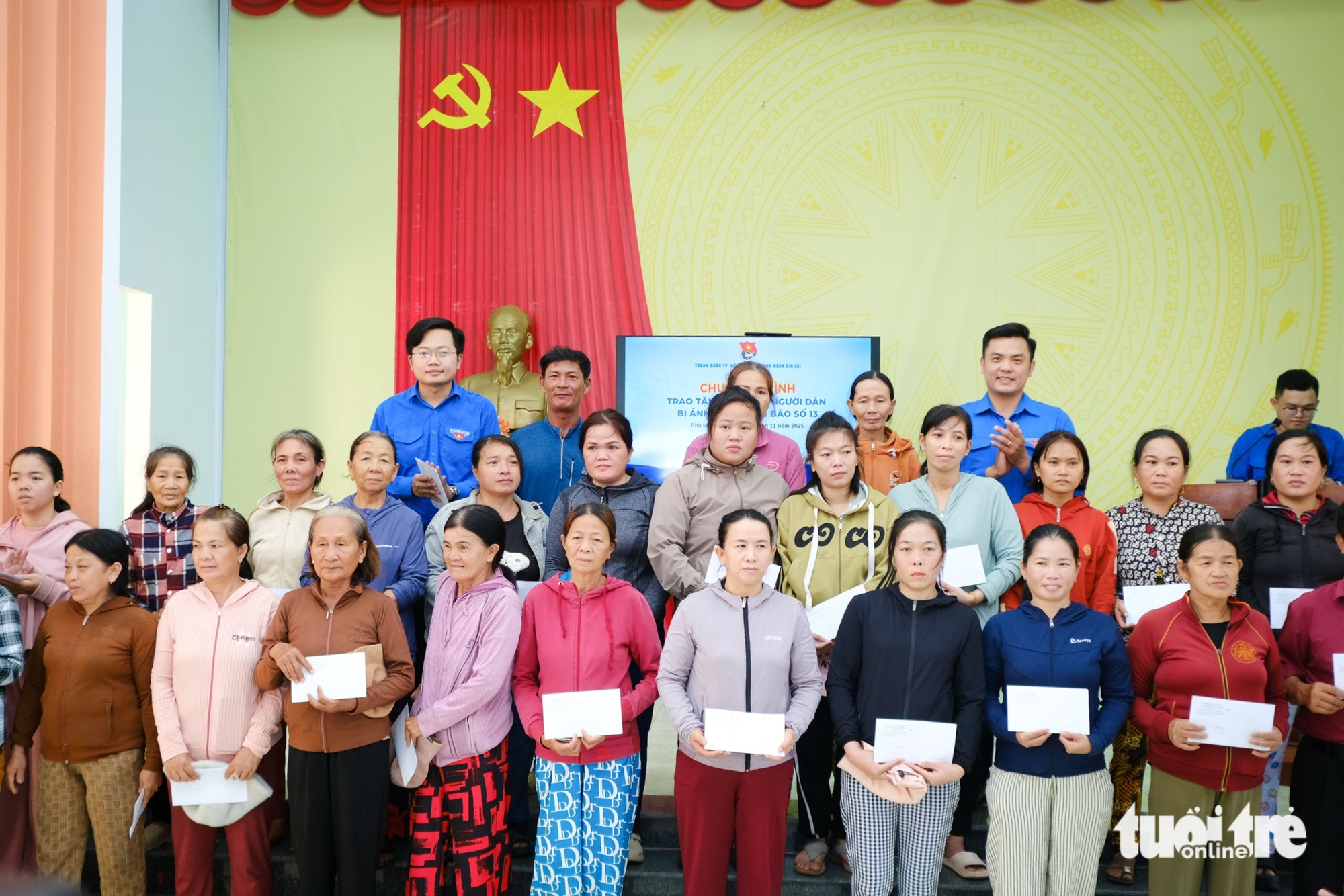 Thanh thiếu nhi TP.HCM gói ghém ân tình, gửi trao đồng bào tả tơi nơi tâm bão - Ảnh 11.