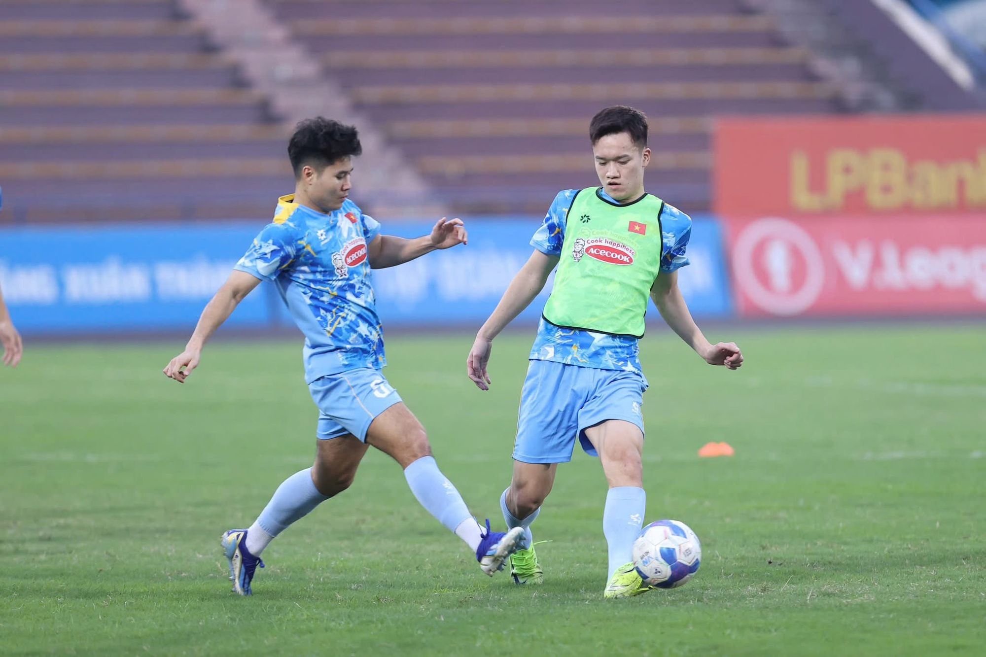 Bảng xếp hạng mới nhất đội tuyển Việt Nam vòng loại Asian Cup, đấu Lào ngày 18 hay 19.11?- Ảnh 2.