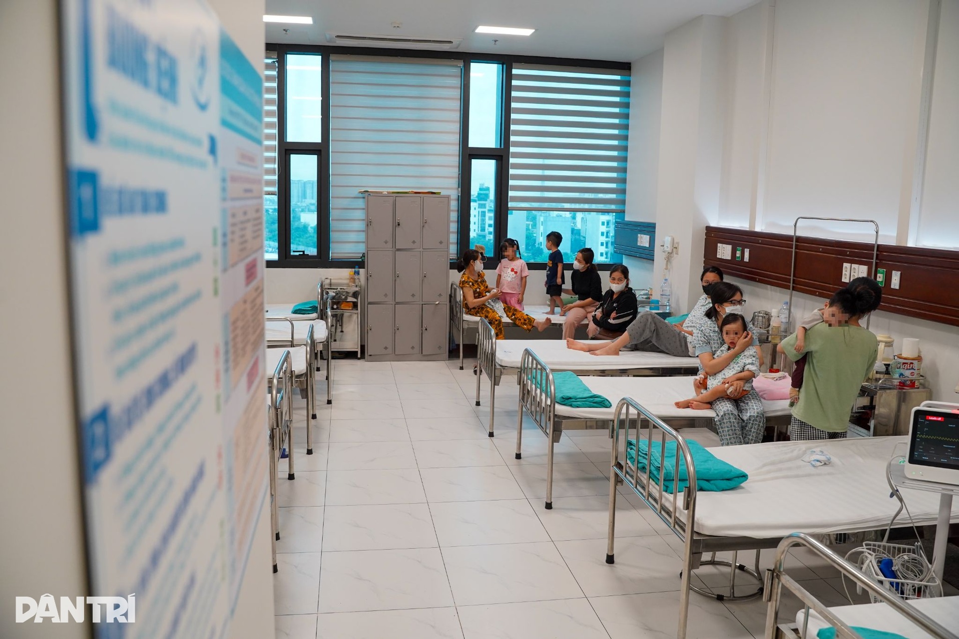 Hà Nội: Trẻ nhập viện vì cúm tăng vọt, bác sĩ căng mình ngăn biến chứng - 4