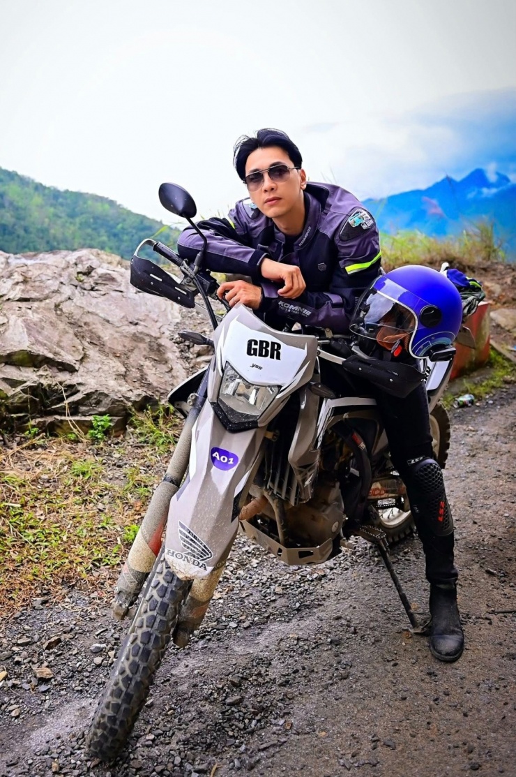 Chủ tịch Trần Hùng Huy chinh phục cung đường hiểm trở ở Hà Giang - 8