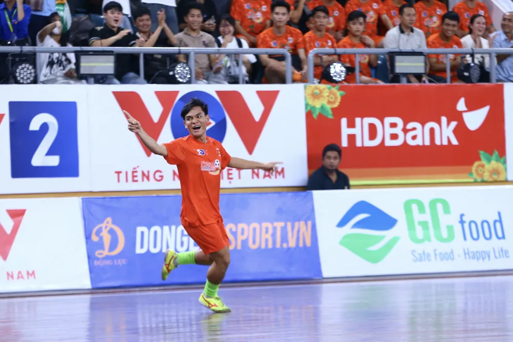 dai-hoc-nong-lam-vo-dich-thuyet-phuc-giai-futsal-sinh-vien-tp-hcm (4).jpg