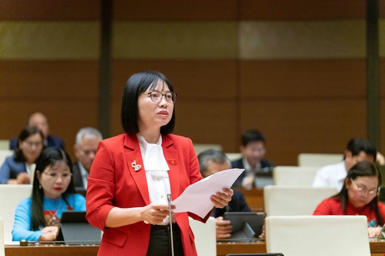 Bộ trưởng Đỗ Thanh Bình lần đầu giải trình trước Quốc hội về quy định quản lý viên chức  - Ảnh 2.