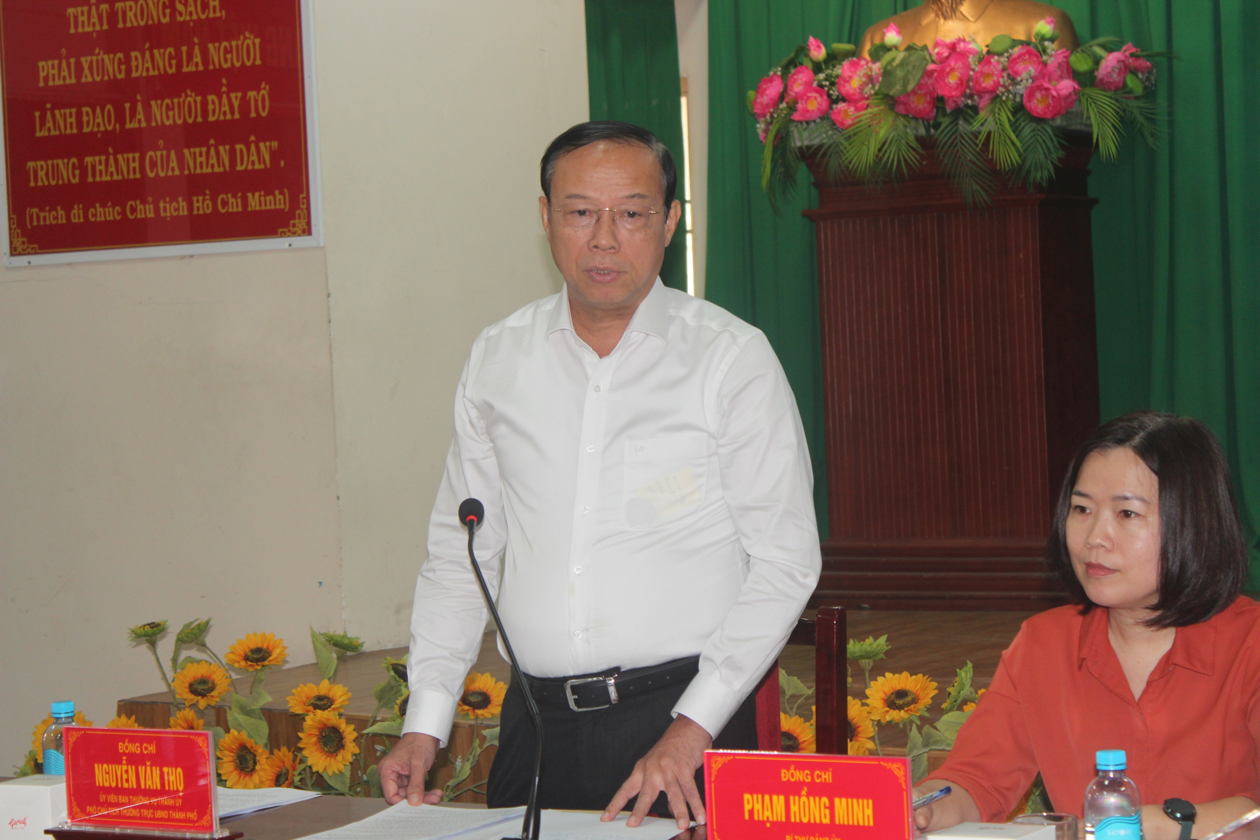 Phó chủ tịch Thường trực UBND TP HCM Nguyễn Văn Thọ làm việc với phường Bình Phú - Ảnh 4.