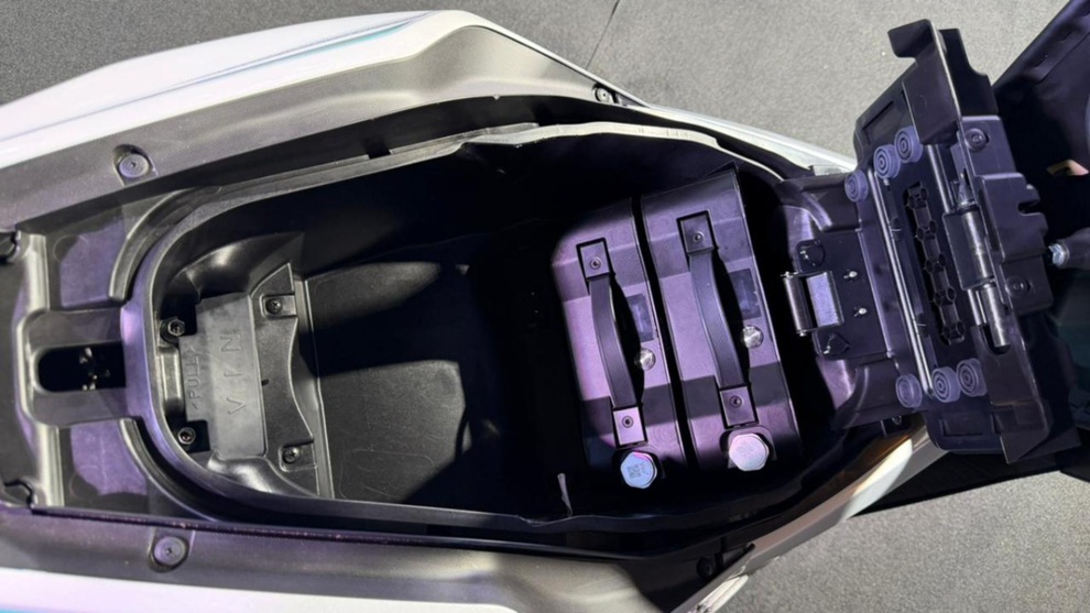 Yamaha “NVX điện” có thể về Việt Nam: 2 pin tháo rời, đi 106 km/lần sạc - 3