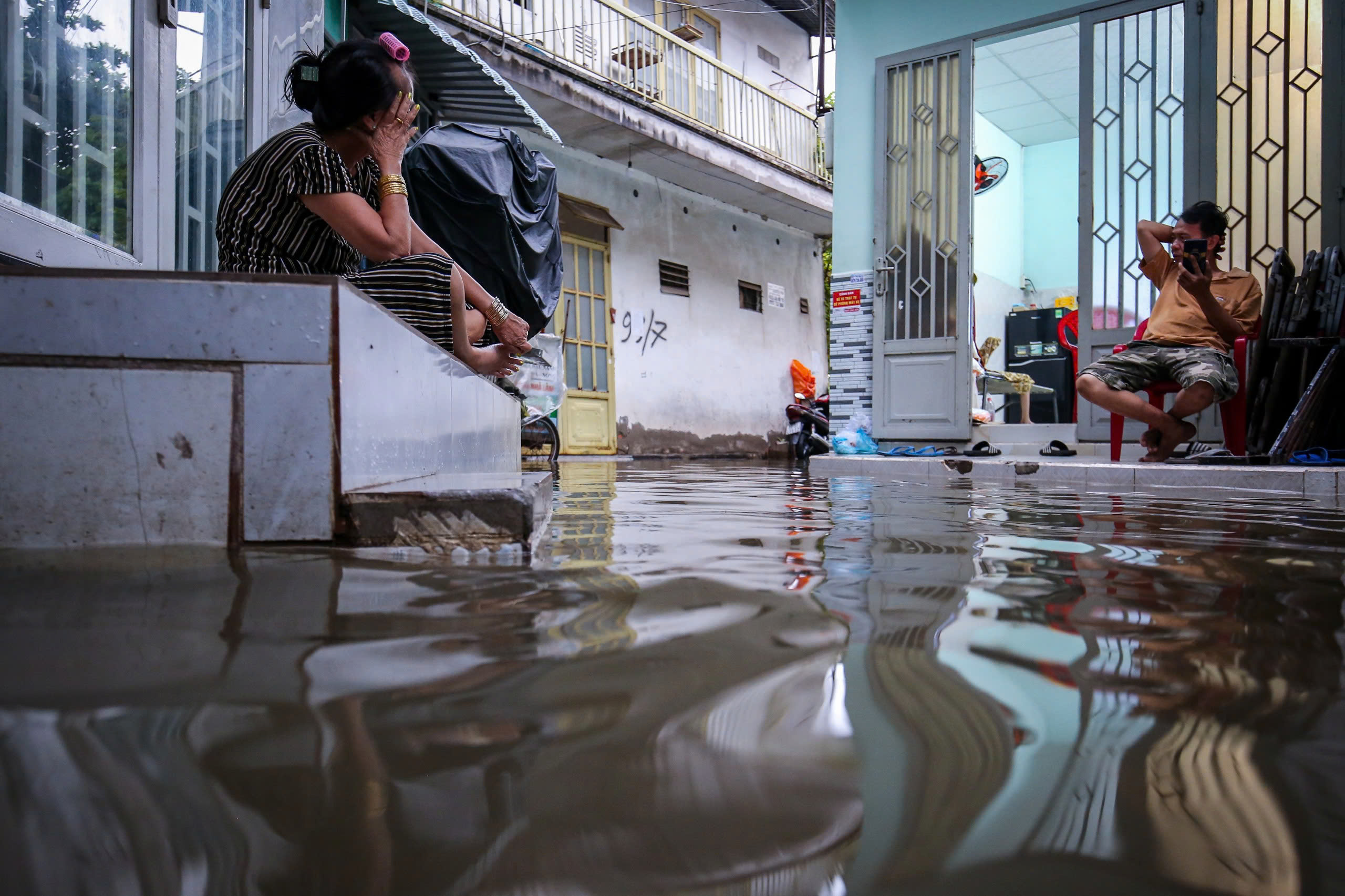 TP.HCM đang 'chìm dần': Sở Nông nghiệp và Môi trường nêu nguyên nhân - Ảnh 1. TP.HCM đang 'chìm dần': Sở Nông nghiệp và Môi trường nêu nguyên nhân - Ảnh 1.