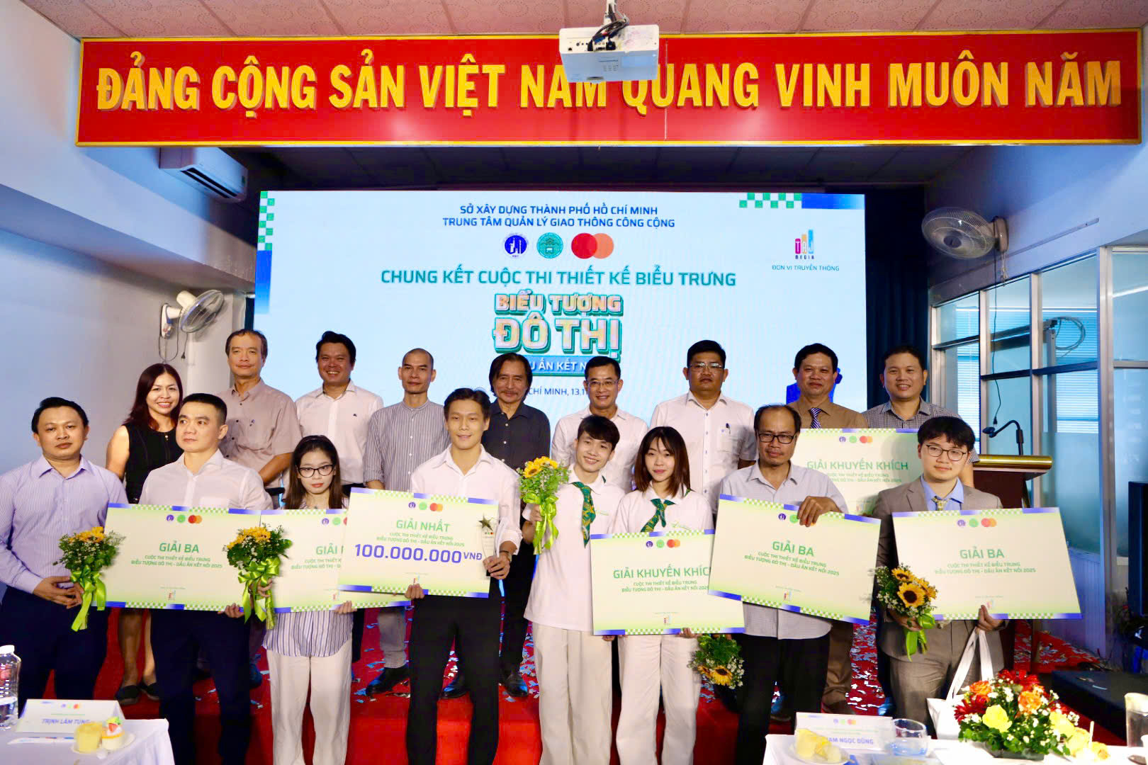 Giao thông công cộng TP HCM đã có biểu trưng mới - Ảnh 4.