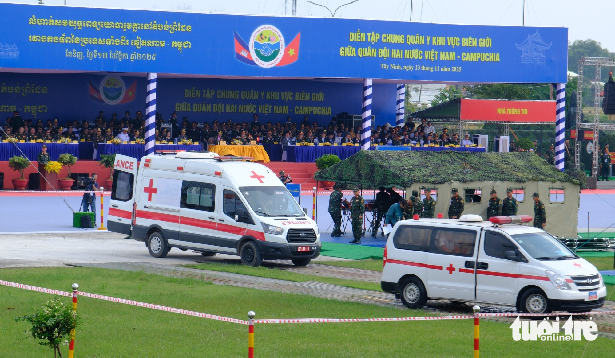 Bộ trưởng Quốc phòng Việt Nam và Campuchia hội đàm tại Tây Ninh - Ảnh 4.