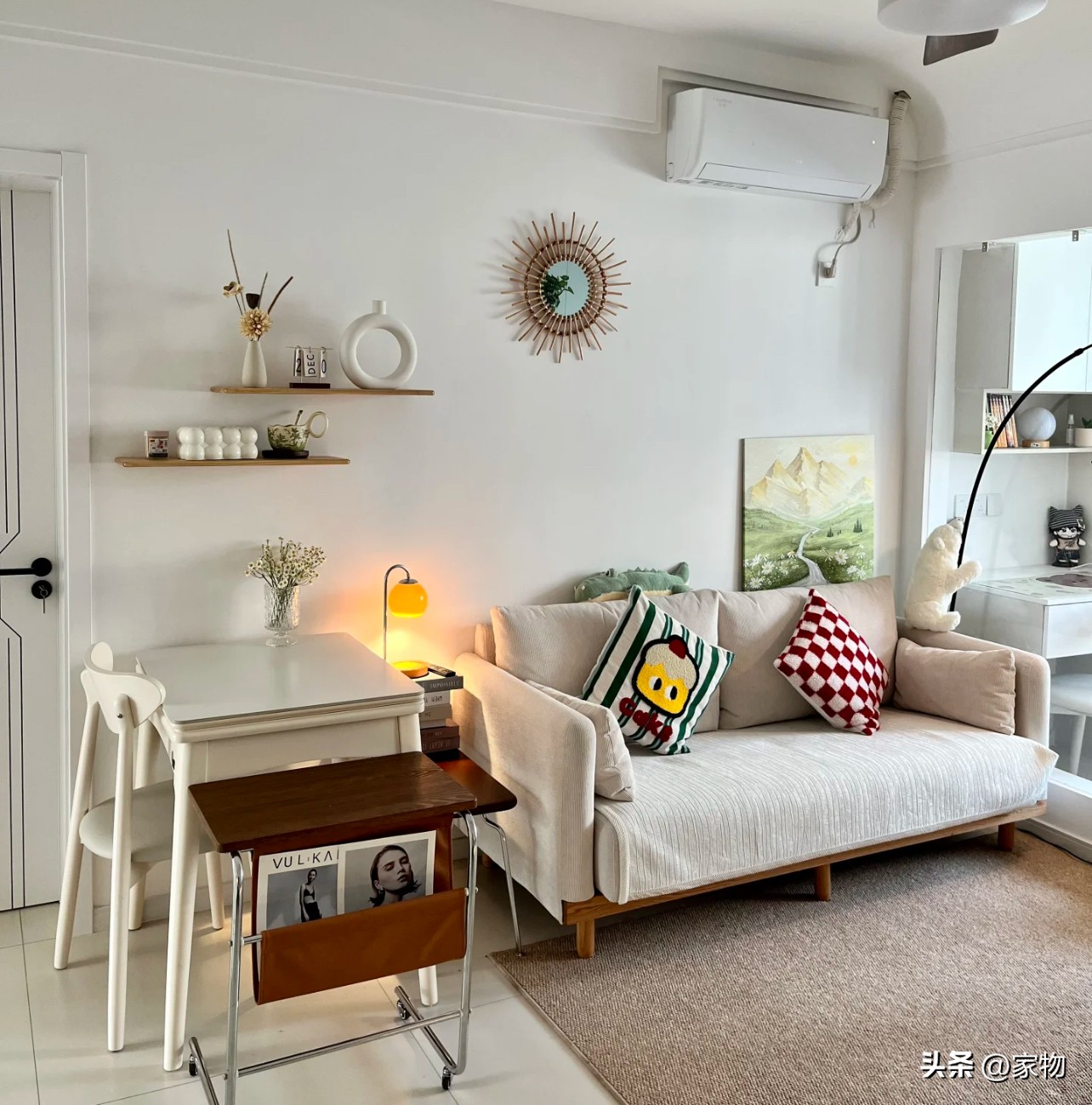 Ảo diệu nhà nhỏ: Biến phòng khách thành 2 trong 1, chỉ 1 vách kính có thêm ngay phòng ngủ 5m²- Ảnh 8.