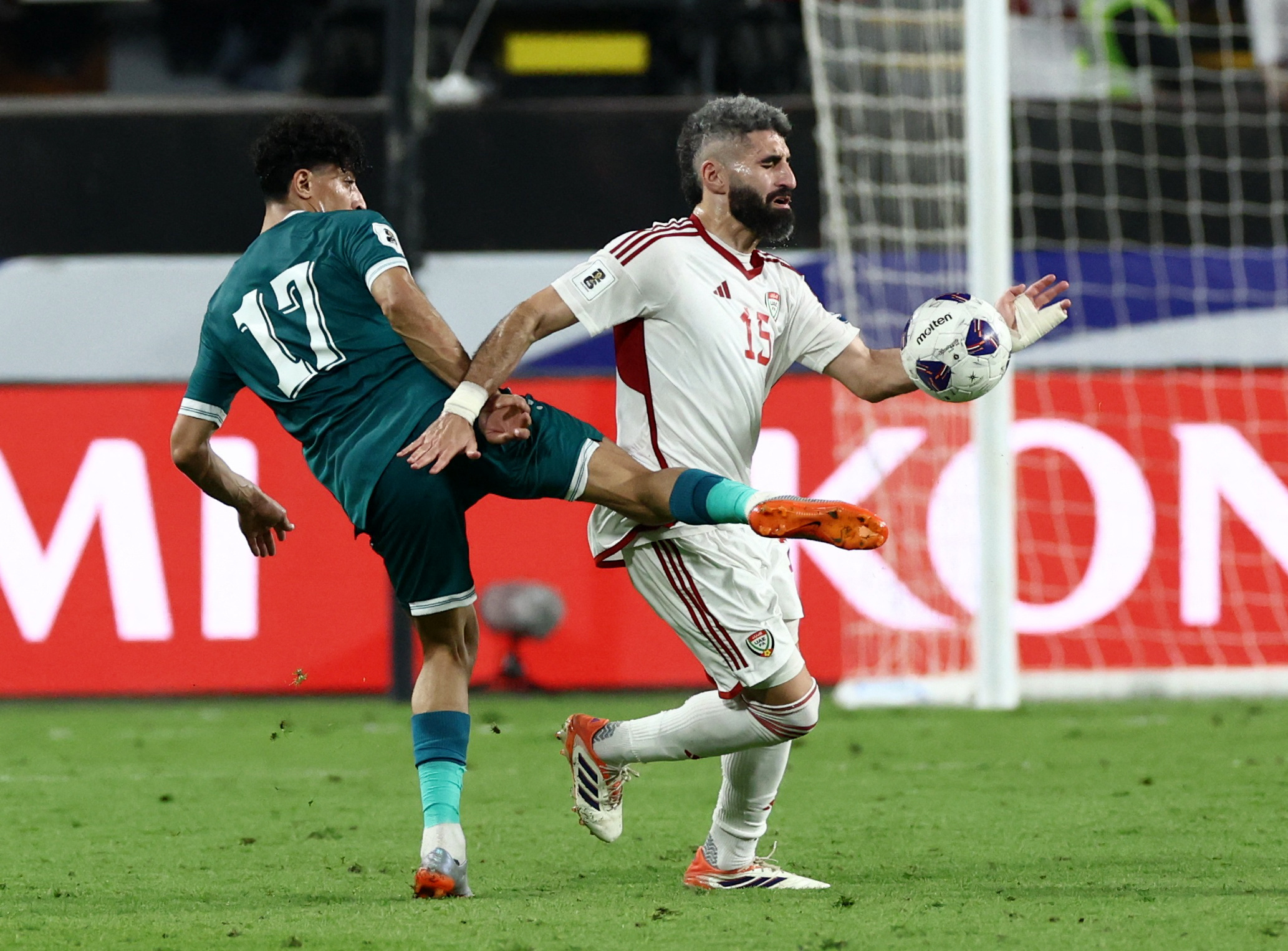 Ronaldo bị thẻ đỏ khiến Bồ Đào Nha chưa thể đến World Cup, play-off châu Á vẫn nóng- Ảnh 3.