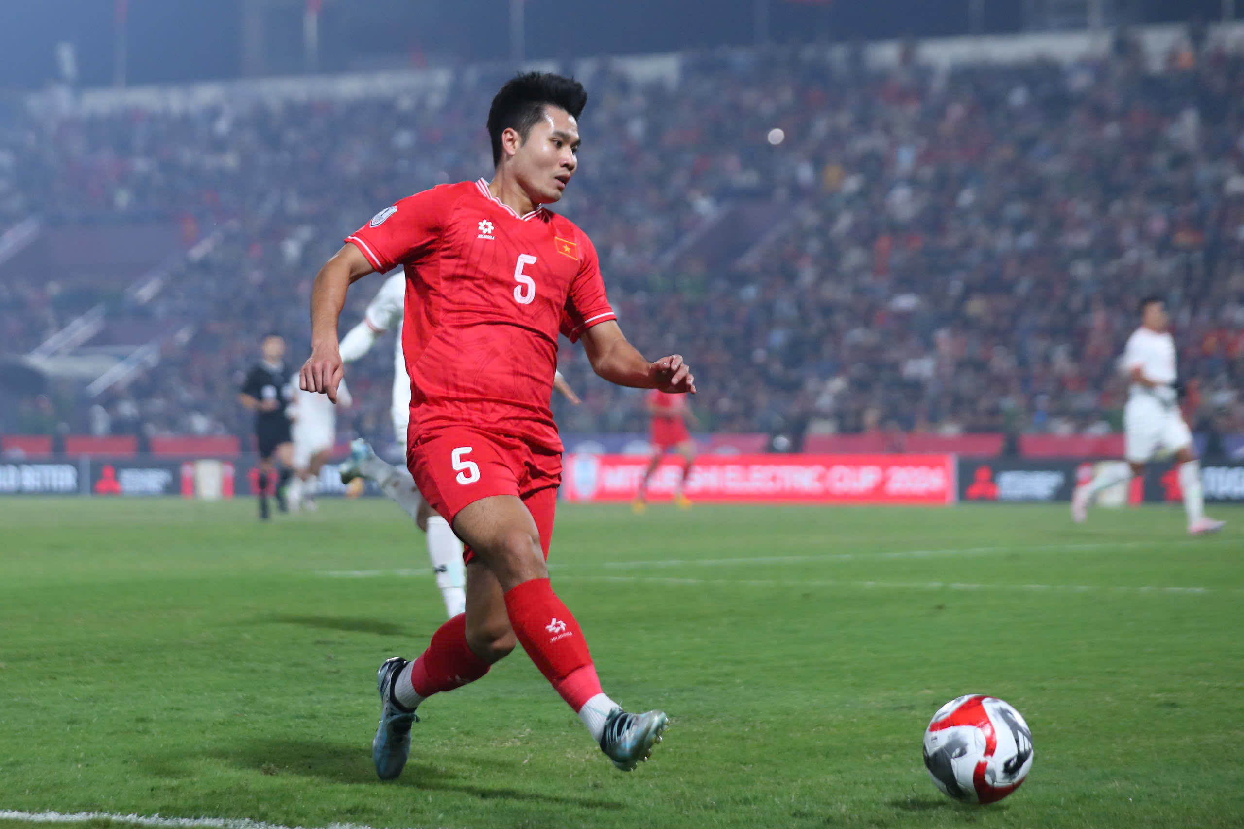 Thầy Kim lên phương án nóng, ‘nhặt sạn’ ở hai cánh đội tuyển Việt Nam- Ảnh 3.