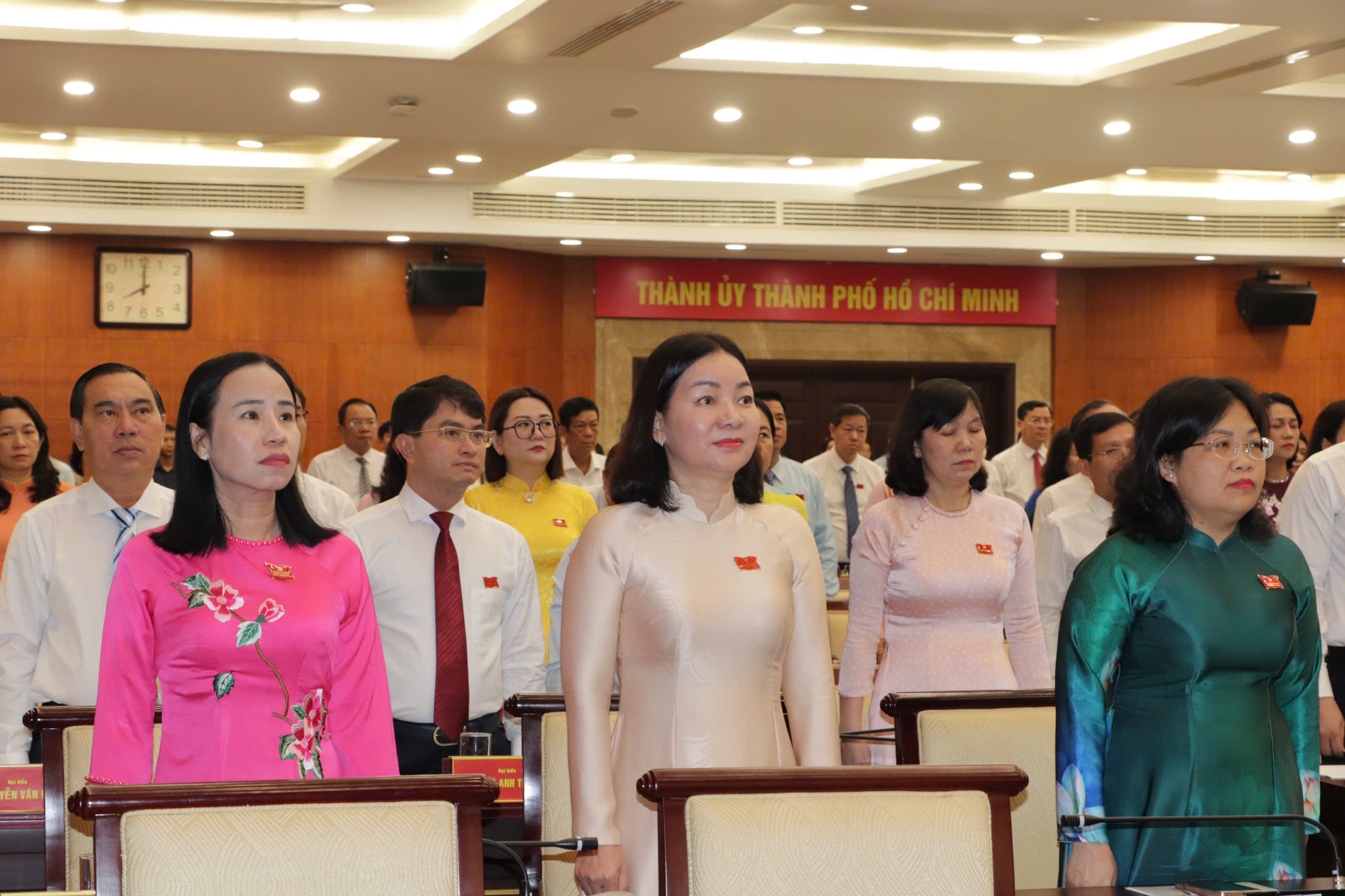 Khai mạc kỳ họp thứ 5 HĐND TP.HCM khóa X- Ảnh 3.