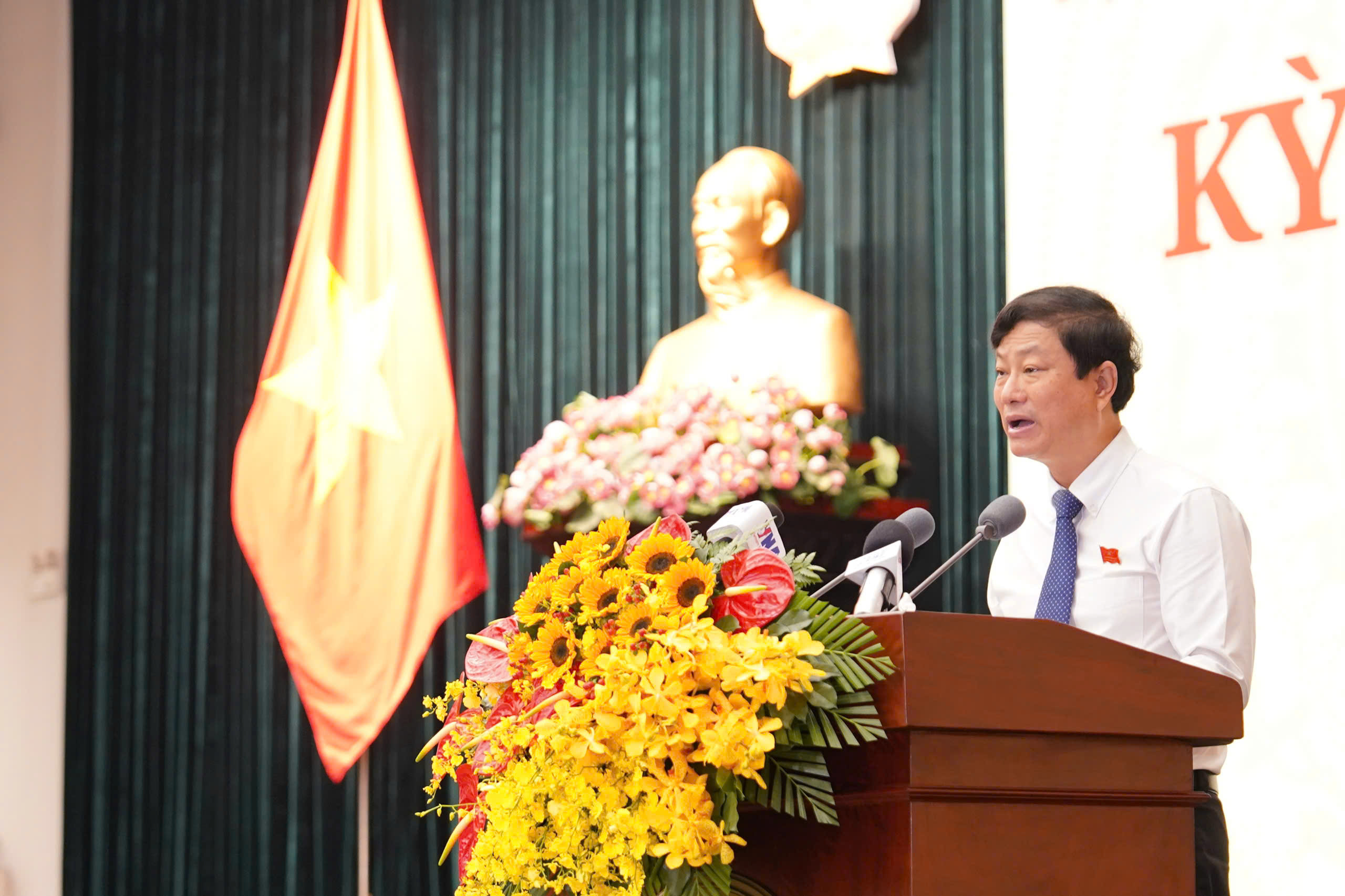 43 nội dung quan trọng tại kỳ họp thứ 5 HĐND TPHCM khóa X - Ảnh 4.