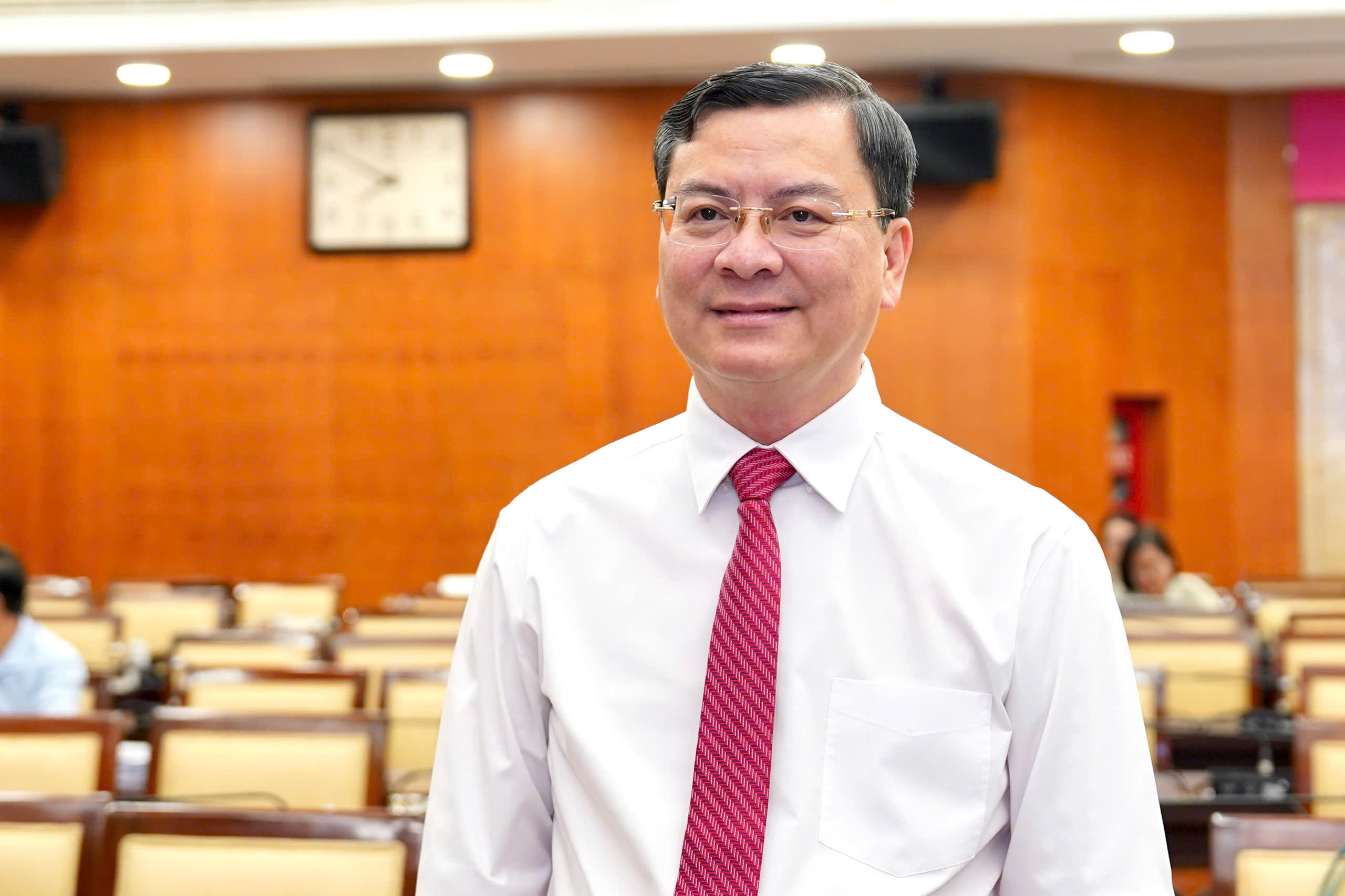 Phân công công tác Chủ tịch và 9 Phó Chủ tịch UBND TPHCM 8 Phân công công tác Chủ tịch và 9 Phó Chủ tịch UBND TPHCM - Ảnh 9.