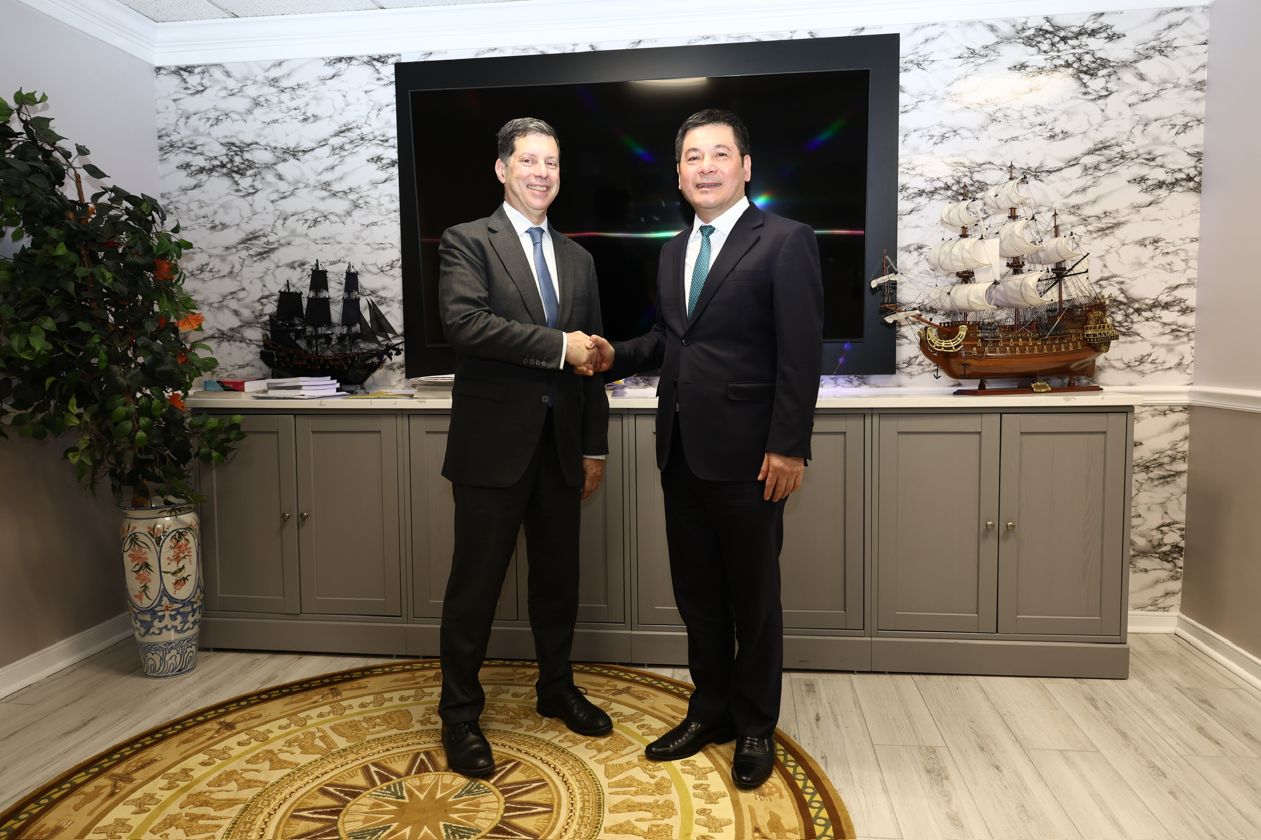 Việt Nam tiếp tục đàm phán cấp kỹ thuật về thuế đối ứng với Mỹ - Ảnh 3.