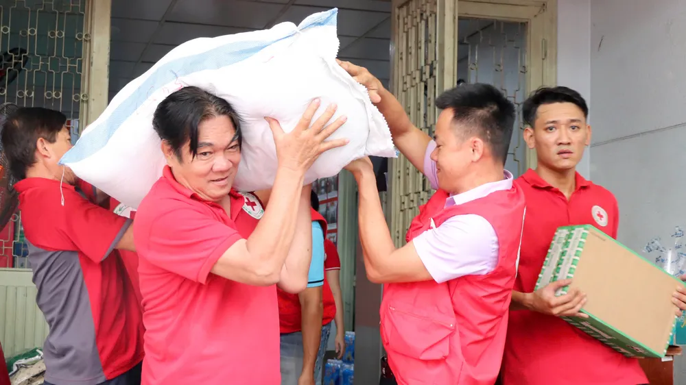 bà con vùng bão (44).jpg