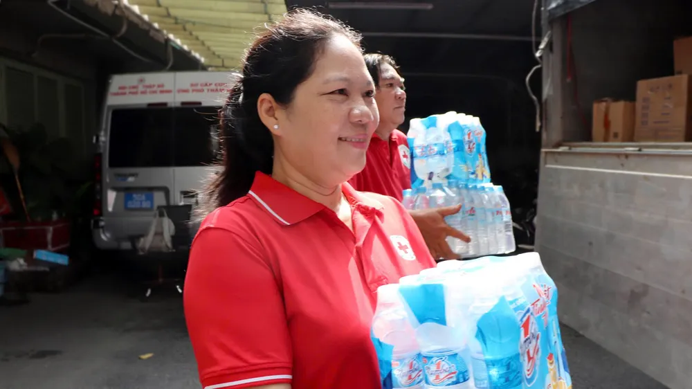 bà con vùng bão (42).jpg