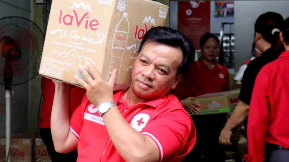 bà con vùng bão (31).jpg