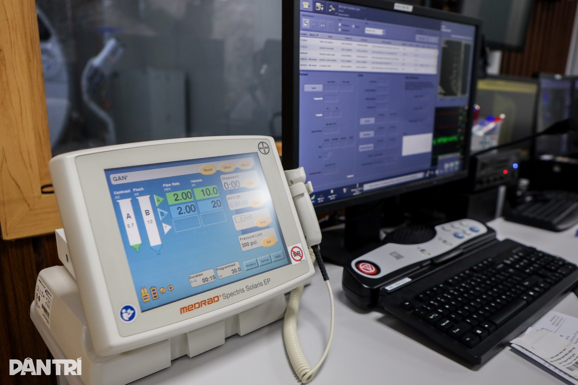 Chợ Rẫy vận hành máy MRI hiện đại nhất phía Nam, chụp nhanh gấp đôi - 9