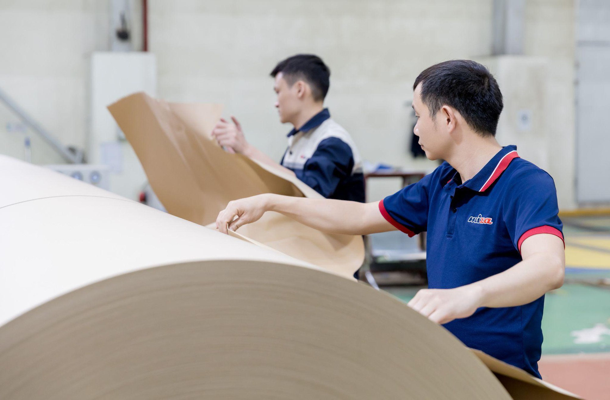 Tưởng đống giấy lộn, ai ngờ lại là 