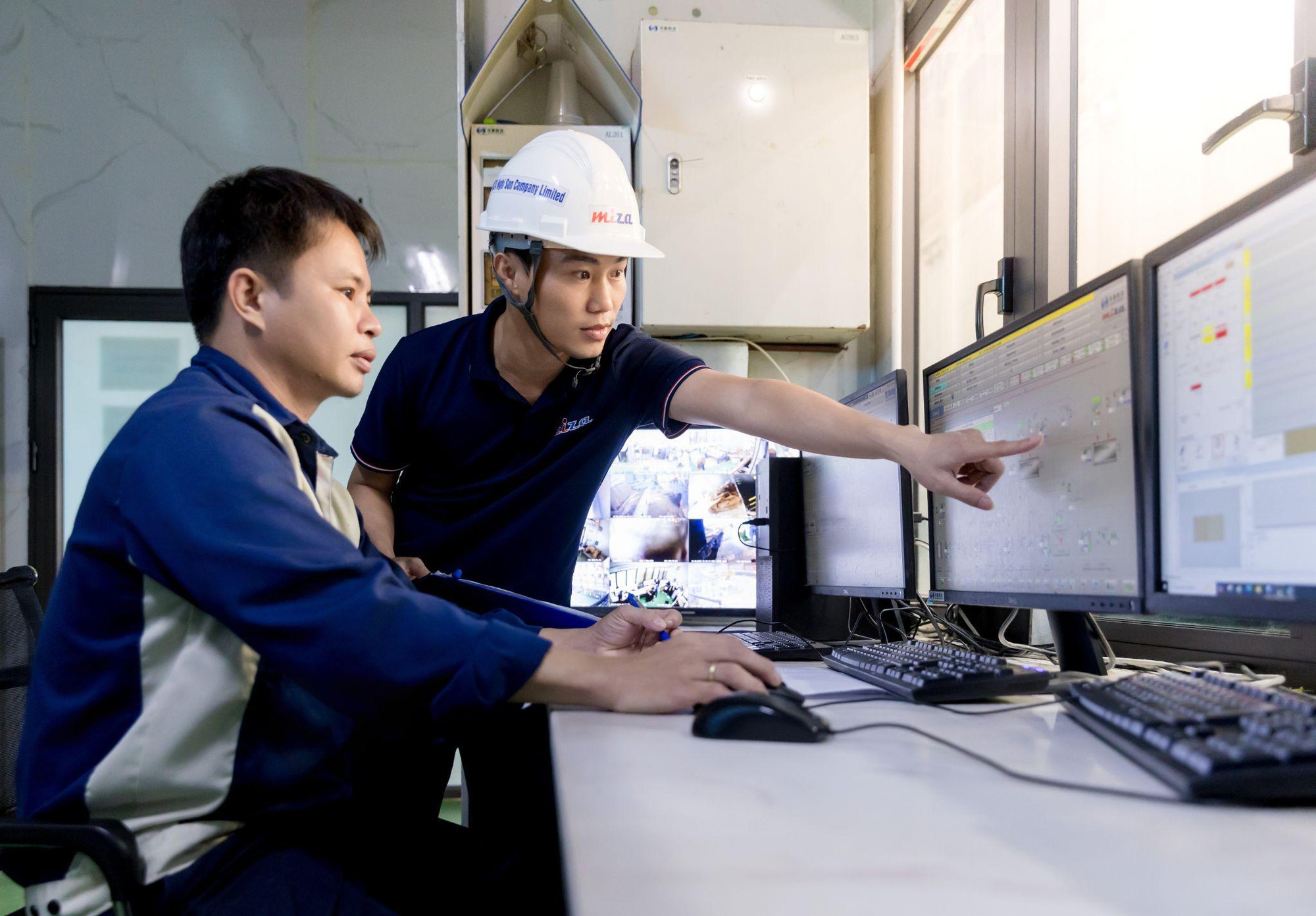 Tưởng đống giấy lộn, ai ngờ lại là 