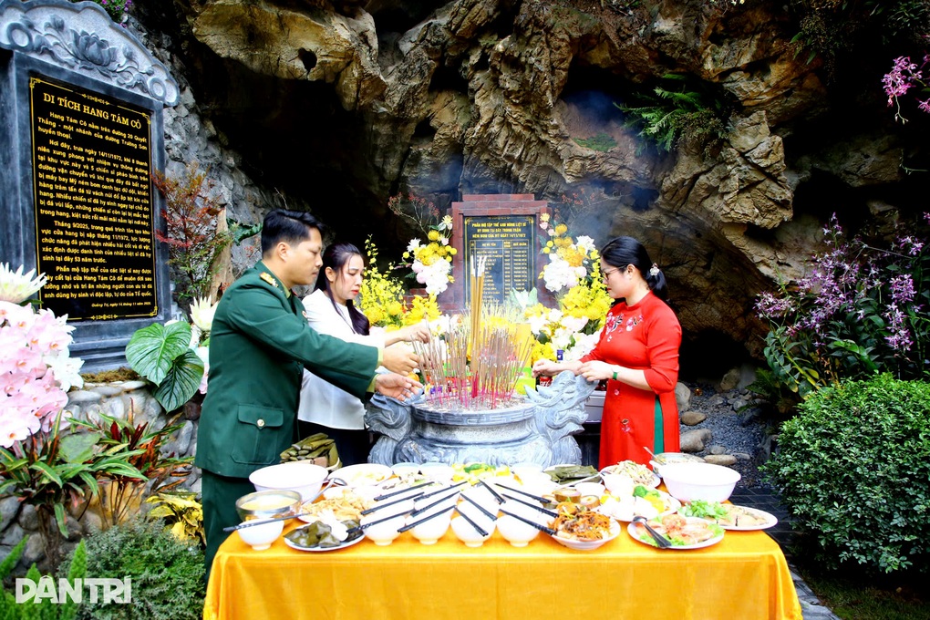 Phu nhân Ngô Phương Ly dự lễ khánh thành tôn tạo di tích Hang Tám Cô - 2