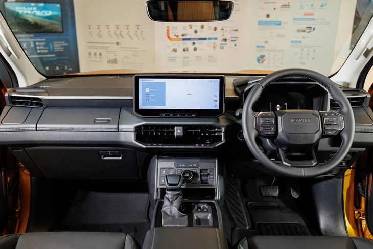 Toyota Hilux - Ảnh 4.